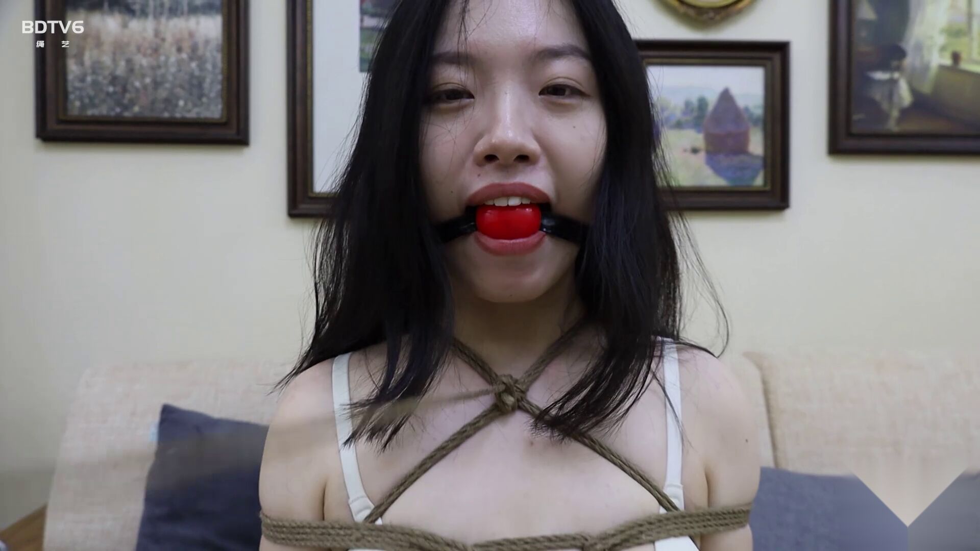 Chinese BDSM Porn Caged Gift