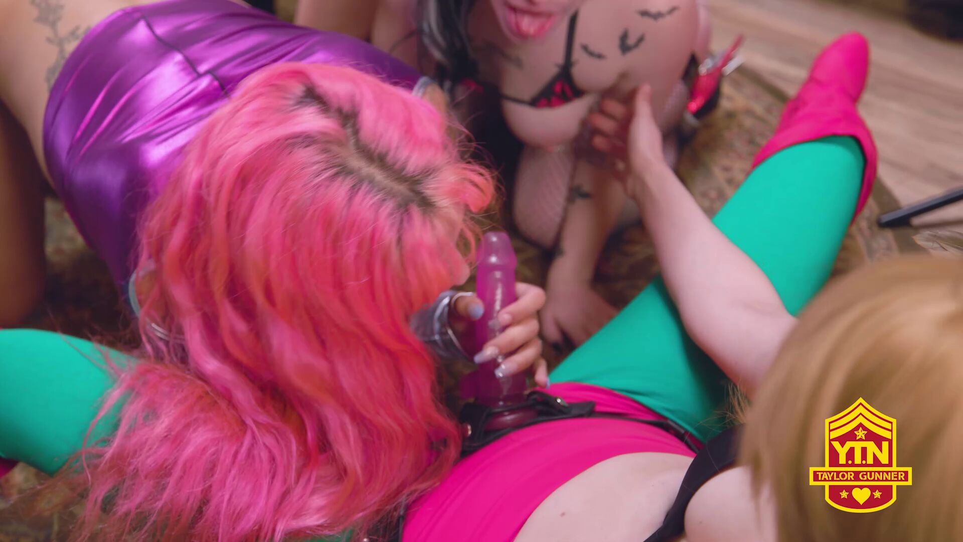 DC BDSM Cosplay Lesbian Orgy
